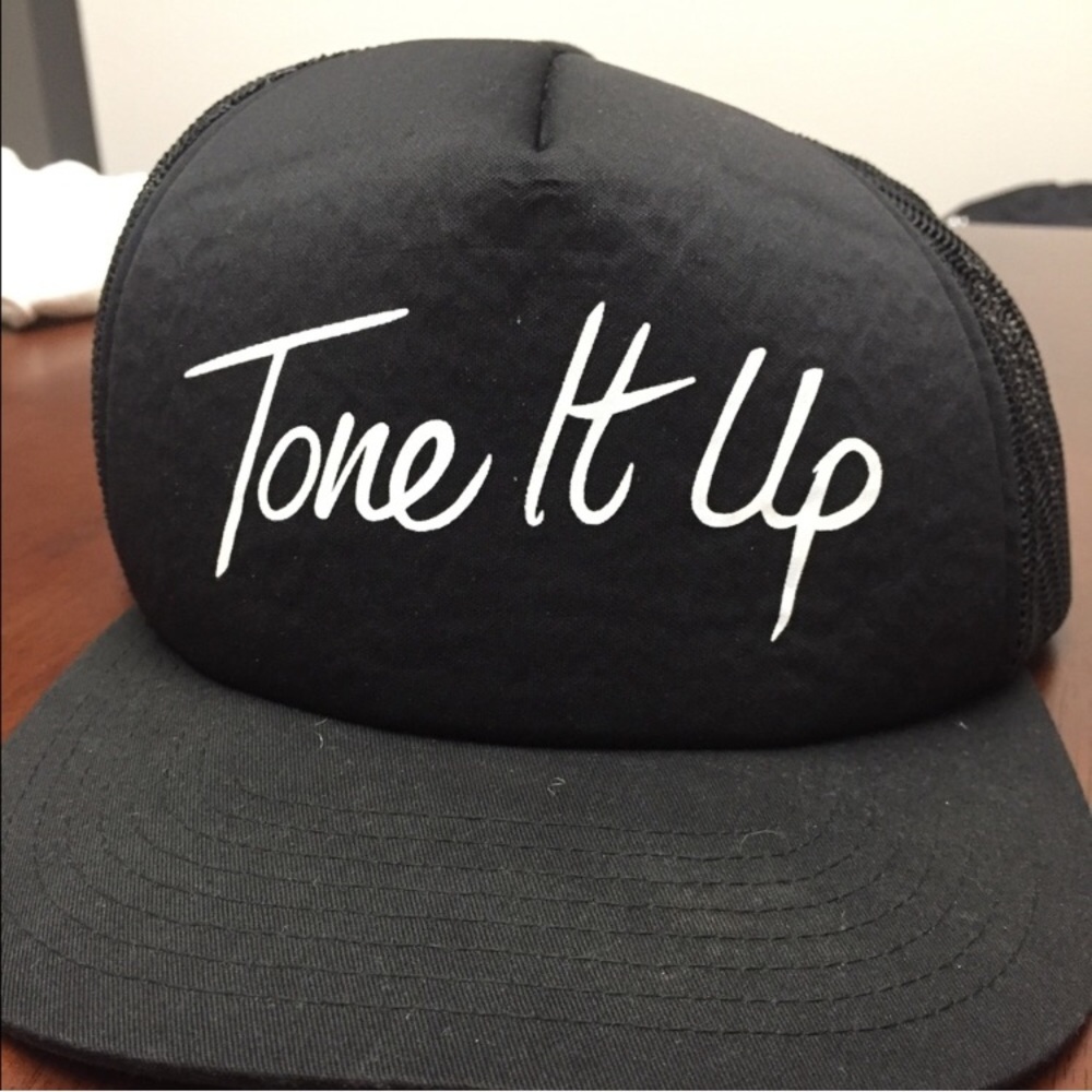 🌸 TONE IT UP HATS🌸
